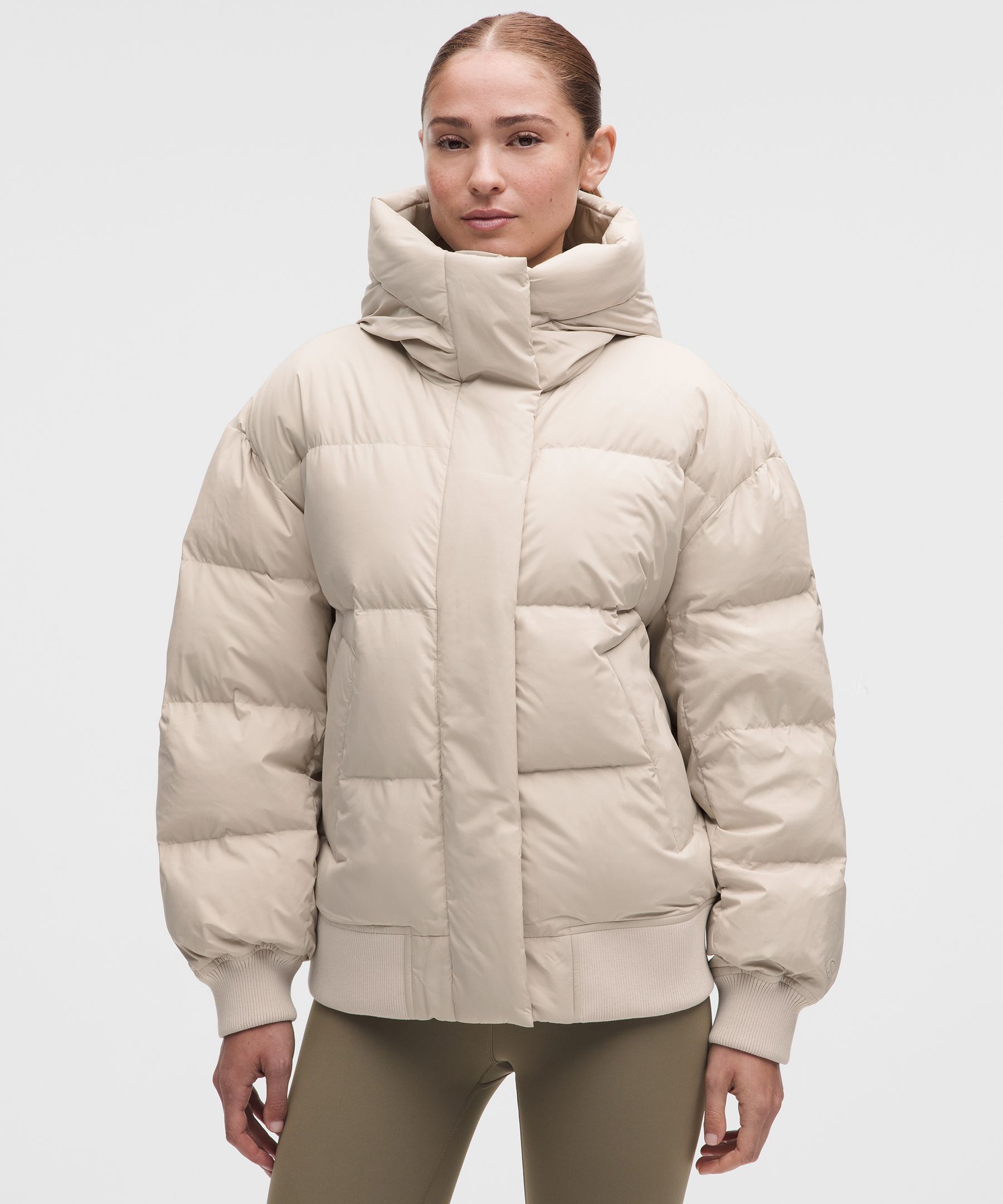 [公式] ルルレモン lululemon 女性 ウィメンズ Wunder Puff ボンバーフーディ - コート＆ジャケット - カジュアル