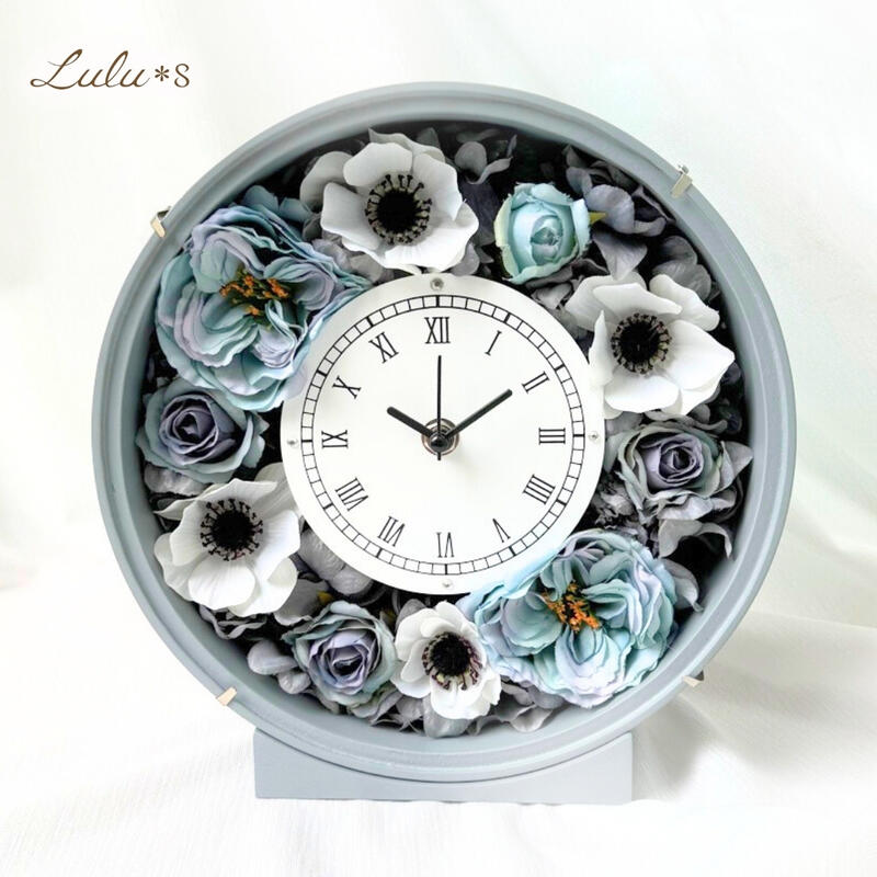 アッシュグレイ シック グレー ローズ アネモネ 花 プリザーブドフラワー 時計 置き時計 掛け時計 薔薇 バラ 花時計 おしゃれ 花ギフト プレゼント ギフト 誕生日 退職祝い 出産祝い 結婚祝い 結婚式 両親 開業祝い フラワークロック 両親贈呈品 プリザーブドフラワーギフト [2]