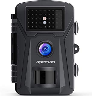 APEMAN トレイルカメラ 人感センサー 防犯カメラ 動き検知カメラ 1200万画素 1080P フルHD 防水カメラ 赤外線LEDライト搭載 60°検知範囲 暗視カメラ IP66防水防塵 電池式カメラ ブラック