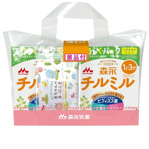 詰め替え2箱セット-/400グラム (x 4)/-・Style:詰め替え2箱セット・パッケージ個数:1・幼児期のお子さまに1歳頃~3歳頃までのフォローアップミルク チルミル(満9ヶ月頃からでもご使用いただけます。離乳食が3回食になった頃からを目安としてください)。チルミルは、幼児期のお子さまに大切な栄養をバランスよく配合しています。・こだわりポイント1:栄養バランス牛乳で不足しがちな鉄分、骨や歯をつくるカルシウム、発育に重要なDHA、18種類のビタミン、ミネラル、ヌクレオチドを配合。幼児期の成長に大切な栄養をまとめてサポートします。・こだわりポイント2:カラダつよく生きた2種類のビフィズス菌(BB536・M-16V)、ビフィズス菌を増やす3種類のオリゴ糖を配合。ラクトフェリンは母乳に含まれ、赤ちゃんの健康に重要と考えられています。・ビフィズス菌配合2種類のビフィズス菌(BB536・M-16V)を配合。ビフィズス菌M-16Vは全国150施設以上のNICU(新生児集中治療室)での使用実績があります。※森永乳業調べ(2019年4月~2020年3月)商品紹介 ●離乳期以降の不足しがちな栄養をサポートする満1歳頃〜3歳頃までのフォローアップミルク。幼児期のお子さまに大切な栄養をバランスよく配合しています。(満9ヶ月頃からでもご使用いただけます。離乳食が3回食になった頃からを目安としてください) ●牛乳で不足しがちな鉄分、骨や歯をつくるカルシウム、発育に重要なDHA、18種類のビタミン、ミネラル、ヌクレオチドを配合。 ●生きた2種類のビフィズス菌、ビフィズス菌を増やす3種類のオリゴ糖を配合。 母乳に含まれ、赤ちゃんの健康に重要と考えられているラクトフェリン配合 ●水でも溶けて、とってもラク。コップで飲む練習や離乳食にも使いやすい。 ※アレルゲン（27品目中）：乳成分、大豆 熱量:460kcal ビタミンB6:0.75mg 葉酸:130μg たんぱく質:14.0g ビタミンB12:1.4μg カリウム:720mg 脂質:18.0g ビタミンC:60mg カルシウム:720mg 炭水化物:61.0g ビタミンD:4.7μg 鉄:8.5mg 食塩相当量:0.58g ビタミンE:5.4mg マグネシウム:90 mg ビタミンA:500μg ビタミンK:27μg リン:380 mg ビタミンB1:0.7mg ナイアシン:6.2:mg ビタミンB2:0.8mg パントテン酸:5.0 mg ラクトフェリン:55mg スフィンゴミエリン:46mg ヌクレオチド:6mg リノール酸:2.5g ラクチュロース:400 mg 塩素:540mg α-リノレン酸:0.4g ラフィノース:300mg ドコサヘキサエン酸(DHA):75mg ガラクトオリゴ糖:300mg 灰分:4.0g リン脂質:300mg β-カロテン:42μg 水分:3.0g ※100gあたり ●含有成分(100g 当たり) ビフィズス菌（B. breve M-16V B. longum BB536）:10 億個 原材料・成分 乳糖、でんぷん分解物、調整脂肪(パーム油、パーム核油、大豆油、カノーラ油)、ホエイパウダー、カゼイン、脱脂粉乳、乳清たんぱく質、バターミルクパウダー、乳糖分解液(ラクチュロース)、ガラクトオリゴ糖液糖、精製魚油、ラフィノース、カゼイン消化物、ビフィズス菌末 / 炭酸カルシウム、塩化マグネシウム、リン酸三カルシウム、リン酸三カリ ウム、レシチン、クエン酸三ナトリウム、塩化カルシウム、炭酸カリウム、リン酸水素二カリウム、ビタミンC、ラクトフェリン、塩化カリウム、ピロリン酸第二鉄、クエン酸、ニコチン酸アミド、ビタミンE、パントテン酸カルシウム、シチジル酸ナトリウム、イノシン酸ナトリウム、グアニル酸ナトリウム、ウリジル酸ナトリウム、ビタミンA、ビタミンB6、5'-アデニル酸、ビタミンB1、ビタミンB2、葉酸、β-カロテン、ビタミンD3、ビタミンB12 ご注意（免責）＞必ずお読みください ・直射日光を避け室温で保存してください。・「チルミル エコらくパック」は専用ケースに袋ごと入れかえてご使用ください。専用ケースや缶に粉ミルクだけをつめかえることはお止めください。・専用ケースは入れかえ前に洗って乾かし、衛生的に使用してください。・専用ケースへの入れかえ後は、湿気、虫、ホコリ、髪の毛などが入らないようにフタをきちんとしめてください。・ミルクに湿気や水滴が入ると固まることがありますので、ぬれたスプーンは使用しないでください。・専用スプーンを使用した後は洗って乾かし、専用ケースに入れずに衛生的に保管してください。・専用ケースへの入れかえ後は湿気を避け、乾燥した涼しい清潔な場所に保管し、冷蔵庫等には入れないでください。・賞味期限(個包装開封前)は箱の側面および中袋の背面に記載してあります。・専用ケースへの入れかえ後はなるべく早く(1ヵ月以内)使い切るようにしてください。・景品は変更になることがあります。