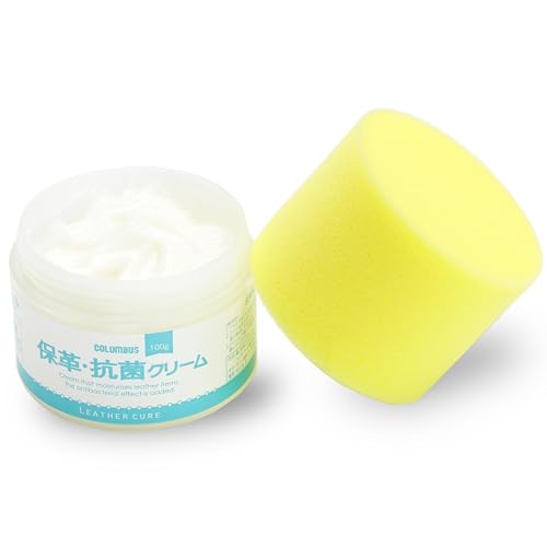 レザーケアムショク/100g/29120000・パッケージ個数:1・皮革製品に栄養・保革・抗菌効果を与える大容量デリケートクリーム 塗付スポンジ付き・用途靴、財布、レザーウェア、バッグ等の皮革製品・合成皮革・スクワランオイル・カルナバワックス配合 有機溶剤不使用・SIAA 抗菌・抗ウイルス加工SIAA登録製品説明 靴、ハンドバッグ、革小物などの皮革製品や合成皮革に栄養・保革・抗菌効果を与える大容量デリケートクリームです。 有効成分が素材に付着することで菌の増殖を抑制します。※すべての菌に効果があるわけではありません。 安心のSIAA登録製品 SIAAマークは抗菌製品技術協議会ガイドラインで管理・情報公開された製品に表示されています。 使用法 1.ブラシでホコリや汚れを落とします。 2.クリームをスポンジに少量取り、うすく塗り伸ばしてください。 3.クリームが乾いた後、柔らかなクロスで磨いてください。『レザーキュア 除菌・抗菌ミスト』(別売)を合わせてご使用いただくと、より効果的です。 使用上の注意 ●シミや色落ちする革もありますので、目立たないところで試してからご使用ください。 ●スエード、ヌバック等の起毛革、エナメル革、ヘビ・ワニ等の特殊な革や布製品にはご使用できません。 保管上の注意 ●使用後は必ずキャップをしめて、高温・直射日光を避け、お子様の手の届かないところに保管してください。 ●経時によってクリームの色味が変化することがありますが、原料の特性によるものでご使用には問題ありません。
