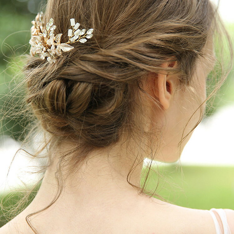 花嫁髪飾り 結婚式 ウェディング ティアラ ヘアアクセサリー ホワイトリーフ 披露宴 パーティー フラワー ガール ブライド ヘアーアクセサリー ヘッドドレス 花 ブライダル ダンス まとめ髪 ヘアアクセサリー　髪留め ヘアアレンジ 髪飾り ヘッドアクセ ヘアアクセ