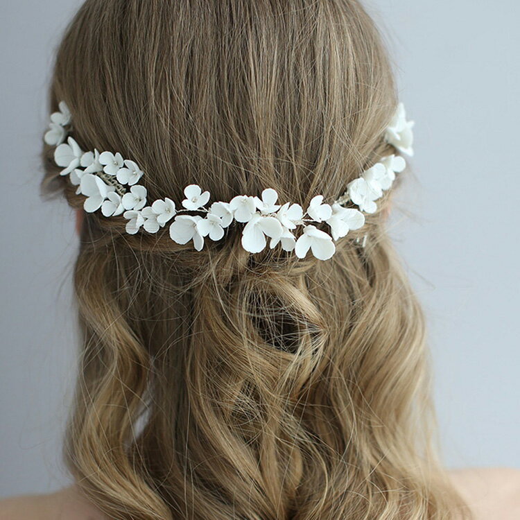 花嫁髪飾り 結婚式 ウェディング ティアラ ヘアアクセサリー ホワイトリーフ 披露宴 パーティー フラワー ガール ブライド ヘアーアクセサリー ヘッドドレス 花 ブライダル ダンス まとめ髪 ヘアアクセサリー　髪留め ヘアアレンジ 髪飾り ヘッドアクセ ヘアアクセ