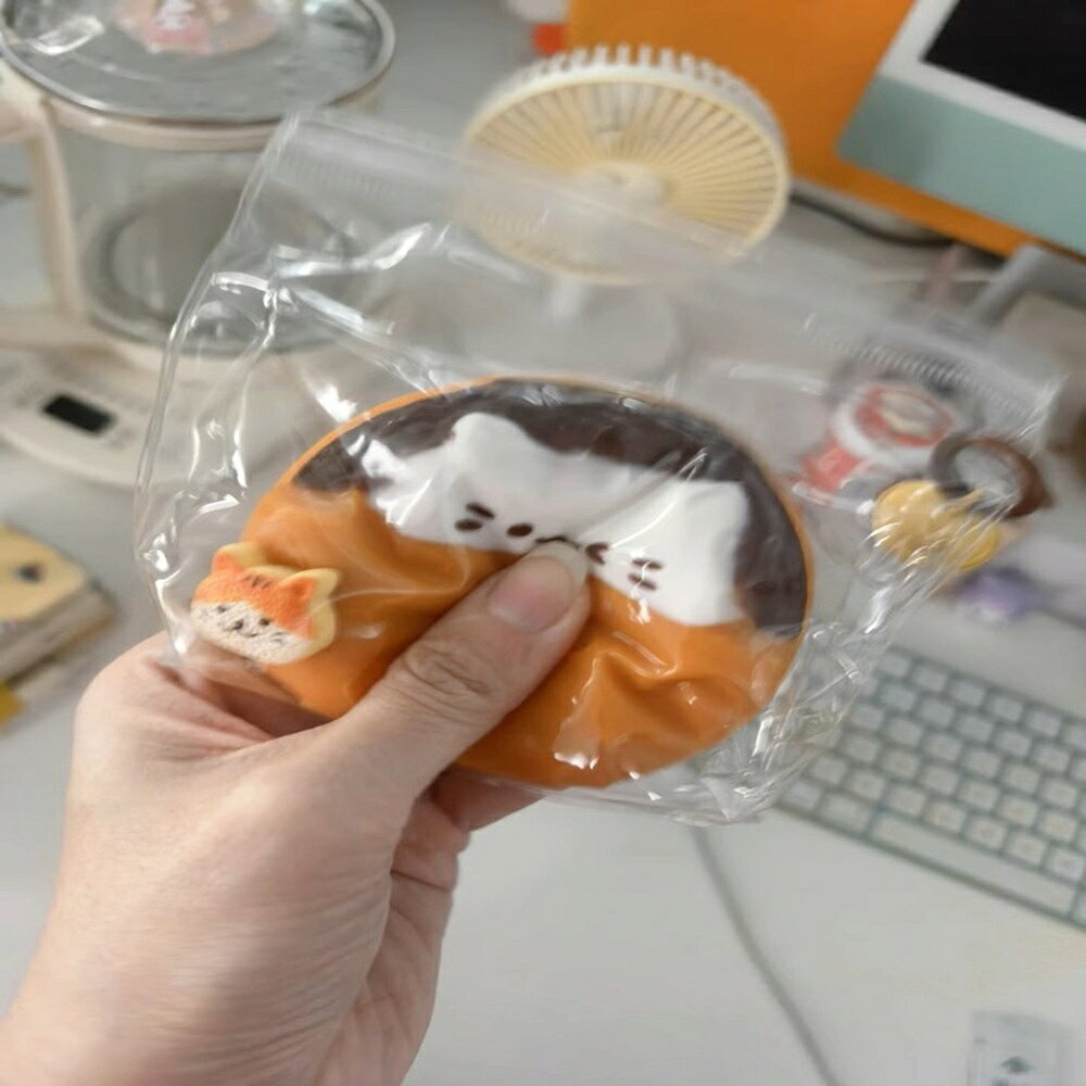 スクイーズ 食べられません 低反発 ネコ ねこ おもちゃ かわいい 握る トレス解消 おしゃれ 握って遊ぶ 猫の肉球 どら焼き シリコンスクイーズ レジンクラフト 面白いデザイン 子供大人兼用 ちいくがんぐ おもしろプレゼント イライラを解消する サラリーマン向け lumiscience-10000680 lumi life サンプル画像2
