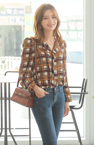 秋色チェック長袖ブラウスvネックフォーマルスーツインナー着やせ華奢見え保護者会お呼ばれ体型カバー母ママ入学式入園式七五三お宮参り同窓会服装レディース新作【メール便送料無料】[Beige/Charcoal][Free]