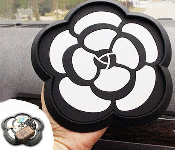 滑り止めマット 滑り止めシート 滑り止めパット 車 車載用 小物入れ 滑り止め シリコン ダッシュボード..