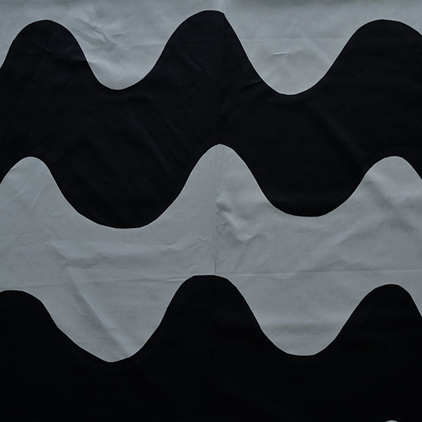 ★合計1.5mまでメール便【ネコポス】対応★【日本限定】 生地 marimekko マリメッコ Lokki ロッキ GY×BK グレー×ブラック 10cm単位はかり売り