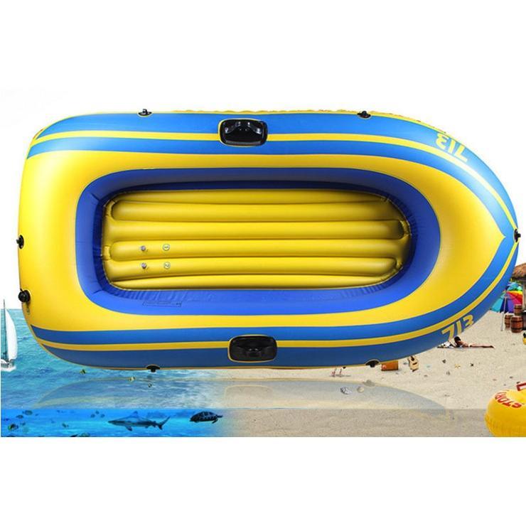 最大で大人一人、子供一人の二人乗りボートです。アウトドアに最適！【カラーについて】生産ロットにより柄の出方や色の濃淡が多少異なる場合がございます。お使いのモニターや撮影時の光の加減などにより画像と実際の商品のカラーが若干異なる場合もございます。【サイズについて】測り方により誤差が生じる場合がございます。同じサイズでもカラーやデザインによって大きさが異なる場合もございます。【衣類・バッグ等、縫製品について】海外製品の為、縫製基準が日本と異なるケースもあることから縫製が甘い・雑・糸の始末ができていない等が見受けられる場合もございます。※上記理由による返品、交換はお断りする場合がございます※【使用上の注意】ご使用の際にはお子様から目を離さないようお願いいたします。