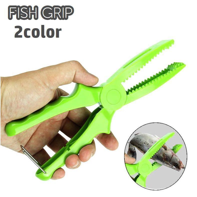 釣った魚を挟んで持ち上げられる、フィッシュグリップです。魚のヒレやトゲによる怪我予防にもなる便利アイテム。ハサミ型で使いやすいのでお子様や女性、釣り初心者の方にもおすすめです◎【サイズについて】画像をご参照ください。【素材について】プラスチック【カラーについて】生産ロットにより柄の出方や色の濃淡が異なる場合がございます。お使いのモニターや撮影時の光の加減などにより画像と実際の商品のカラーが異なる場合もございます。予告なしにカラーやデザインなどの変更がある場合もございます。