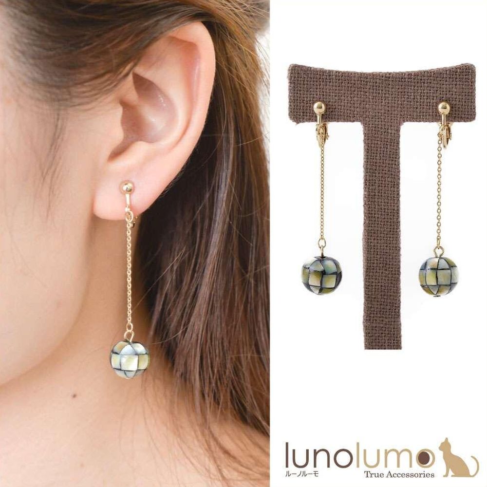 【メール便送料無料】グレーシェルボールのドロップイヤリング E