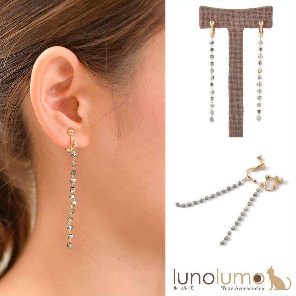 クリスタルキューブのロングイヤリング E