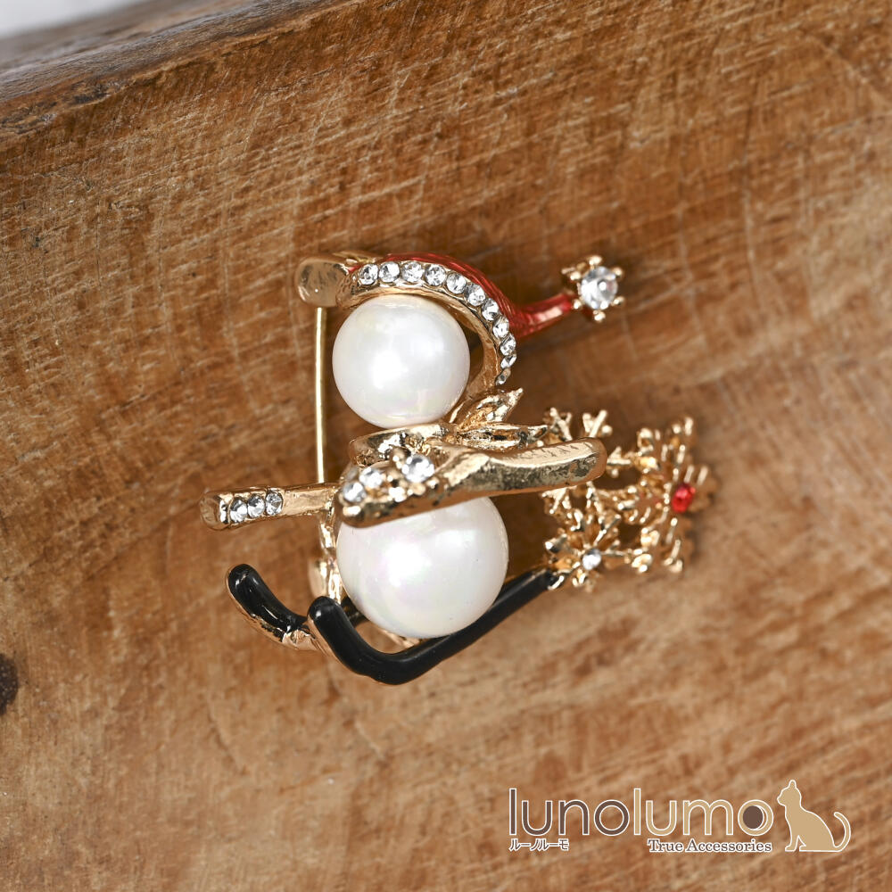 【メール便送料無料】クリスマス ブローチ ゆきだるま 雪だるま スノーマン 雪の結晶 スキー サンタ帽..