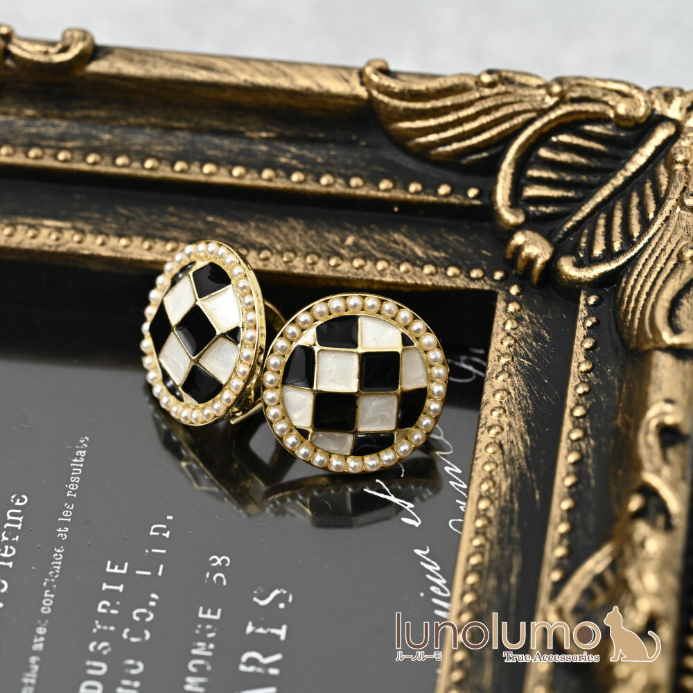 【メール便送料無料】イヤリング レディース 市松模様 白黒 モノクロ パール ベビーパール カジュアル プレゼント E