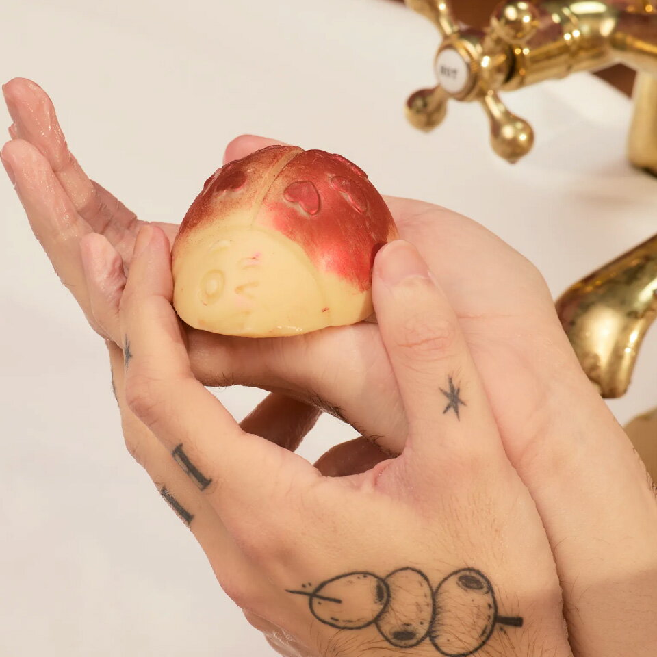 LUSH ラブバグスクラビー ボディバター 2026 限定 ボディケア スクラブ マッサージ...