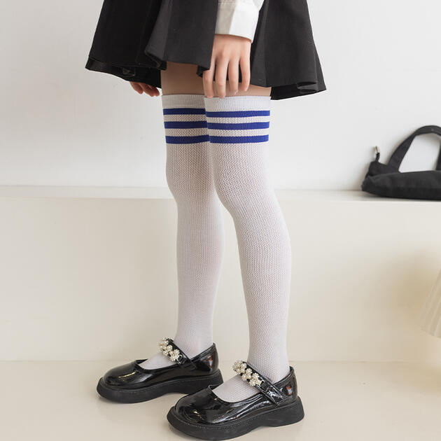 【送料無料・】子供フォーマル 靴下 女の子レース靴下 キッズ 子供 ピアノ発表会ソックス 子供 ストライプ ソックス 靴下 フォーマル ソックス こども 靴下 ハイソックス キッズ ソックス ミドルソックス 運動会 目立つ おしゃれ 2色 青 赤 2足セット