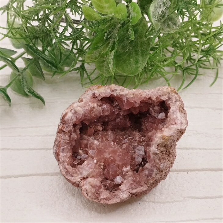 希少 ピンクアメジスト ジオードm 晶洞 置物 天然石 パワーストーン プレ...