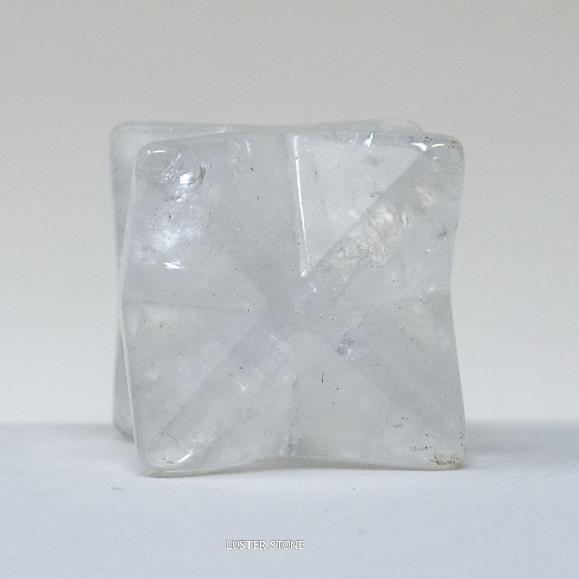 クォーツ 水晶 マカバスター 置物 天然石 パワーストーン プレゼント ...