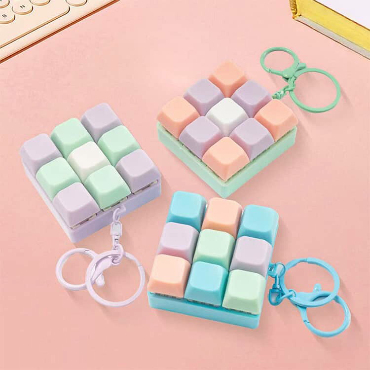 ルテラのカチカチ 大人 フィジェットキーボード キーボード 2個セット 送料無料 携帯 ストレス解消 子供 おもちゃ キーホルダー カラフル 送料無料 ミニ キーボード 不安ストレス解消 カラーフィジェットキーボード メカニカル タクタイル 音 クリック｜アングル3