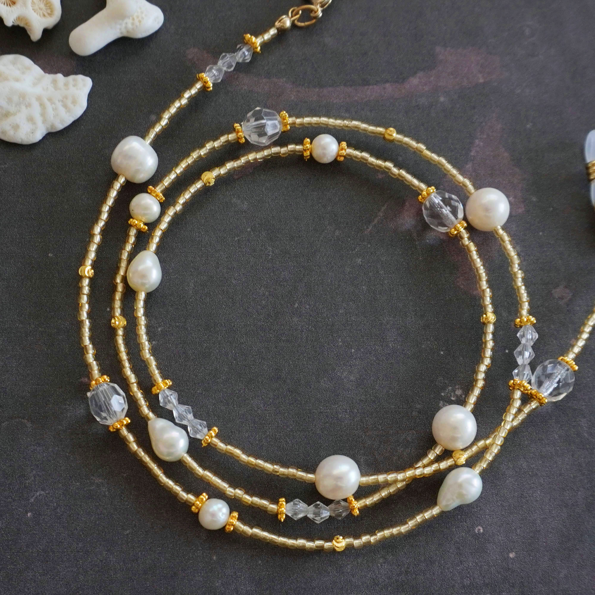 Rakuten - メガネチェーン レディース おしゃれ ゴールド パール 母の日 プレゼント 軽量 グラスコード グラスチェーン ストラップ 眼鏡