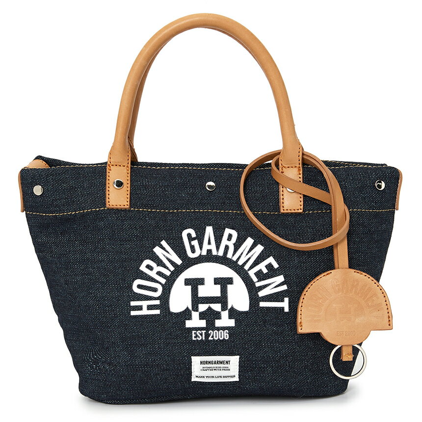 HORN GARMENT ホーンガーメント 2023SS ホーンガーメント トートバッグ 商品説明 2023SS ホーンガーメント トートバッグ ブランド HORN GARMENT ホーンガーメント 品番 HCS 3A SB05 INDIGO 素材 本体 - コットン カラ― ブルー サイズ サイズ ヨコ(上/下) 縦 マチ幅 ひも(幅/全長) ハンドル(幅/高さ) 内ポケット 外ポケット 重さ/ケース込 単品 31/21.5 19.5 12 - 1.5/11 Pocket1 - 263g/281g 生産国 中国 付属品 タグ, 商品 備考 ● 提供される実測サイズは、測定方法によっては若干異なる場合がございますので、予めご了承下さい。 ● 革製品の場合、ソフトでナチュラルな革で表面が違ったり、微細なシワやスクラッチがあることがありますが、不良品ではありませんので、ご了承ください。 ●メッキ処理された製品の場合、製品の特性上、使用及び摩擦によりメッキがはがれることがあり、メッキの変色、摩耗の毀損などは修理できない場合がありますので、ご了承ください。 ●当店でご購入された商品は、原則として、「個人輸入」としての取り扱いになり、全て韓国の釜山からお客様のもとへ直送されます。 ●個人輸入される商品は、全てご注文者自身の「個人使用・個人消費（日本に居住する者に寄贈される物で、当該寄贈を受ける者の個人的な使用に供される場合を含みます。）」が前提となります。第三者への譲渡・転売が法令で禁止されるもの（医薬品、医薬部外品、化粧品等を含みますが、これに限られません。）もございますのでご注意下さい。 ●通関時に関税・輸入消費税が課税される可能性があります。課税額はご注文時には確定しておらず、通関時に確定しますので、商品の受け取り時に着払いでお支払いください。詳細は こちらご確認下さい。 ●色がある場合、モニターの発色の具合によって実際のものと色が異なる場合がある
