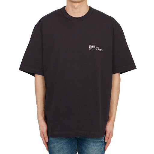【3%オフクーポン配布中】 STUDIO NICHOLSON スタジオニコルソン メンズ 半袖Tシャツ MODULE SNM 1167 BLACK GRAPE 【3%オフクーポン配布中】 STUDIO NICHOLSON スタジオニコルソン メンズ 半袖Tシャツ MODULE SNM 1167 BLACK GRAPE
