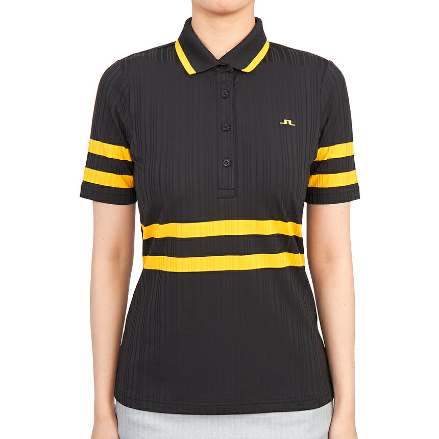 J.LINDEBERG ジェイリンドバーグ 2022FW ジェイリンドバーグ ゴルフ半袖Tシャツ 商品説明 2022FW ジェイリンドバーグ ゴルフ半袖Tシャツ ブランド J.LINDEBERG ジェイリンドバーグ 品番 GWJT06445 9999 素材 90% Polyester, 10% Elastane カラ― ブラック サイズ サイズ 肩幅 バスト 袖幅 袖丈 総長さ JPサイズ(CM) モデル XS 32 40 14 22 59.5 85 - S 34 43 15 23 61 90 ● M 36 46 16 24 62.5 95 - L 38 49 17 25 64 100 - 重さ 169g(L Size) 生産国 ベトナム 付属品 スペアボタン, タグ, 商品 備考 ● 提供される実測サイズは、測定方法によっては若干異なる場合がございますので、予めご了承下さい。 ● 革製品の場合、ソフトでナチュラルな革で表面が違ったり、微細なシワやスクラッチがあることがありますが、不良品ではありませんので、ご了承ください。 ●メッキ処理された製品の場合、製品の特性上、使用及び摩擦によりメッキがはがれることがあり、メッキの変色、摩耗の毀損などは修理できない場合がありますので、ご了承ください。 ●当店でご購入された商品は、原則として、「個人輸入」としての取り扱いになり、全て韓国の釜山からお客様のもとへ直送されます。 ●個人輸入される商品は、全てご注文者自身の「個人使用・個人消費（日本に居住する者に寄贈される物で、当該寄贈を受ける者の個人的な使用に供される場合を含みます。）」が前提となります。第三者への譲渡・転売が法令で禁止されるもの（医薬品、医薬部外品、化粧品等を含みますが、これに限られません。）もございますのでご注意下さい。 ●通関時に関税・輸入消費税が課税される可能性があります。課税額はご注文時には確定しておらず、通関時に確定しますので、商品の受け取り時に着払いでお支払いください。詳細は こちらご確認下さい。 ●色がある場合、モニターの発色の具合によって実際のものと色が異なる場合がある 注意事項本商品のロゴは、摩擦や使用によって脱落したり破れたりする場合があり、アフターサービスの対象となりませんので、ご了承ください。(出品者が予め告知した内容は法的な効力があり、審議の結果に関係なく処理できません。)