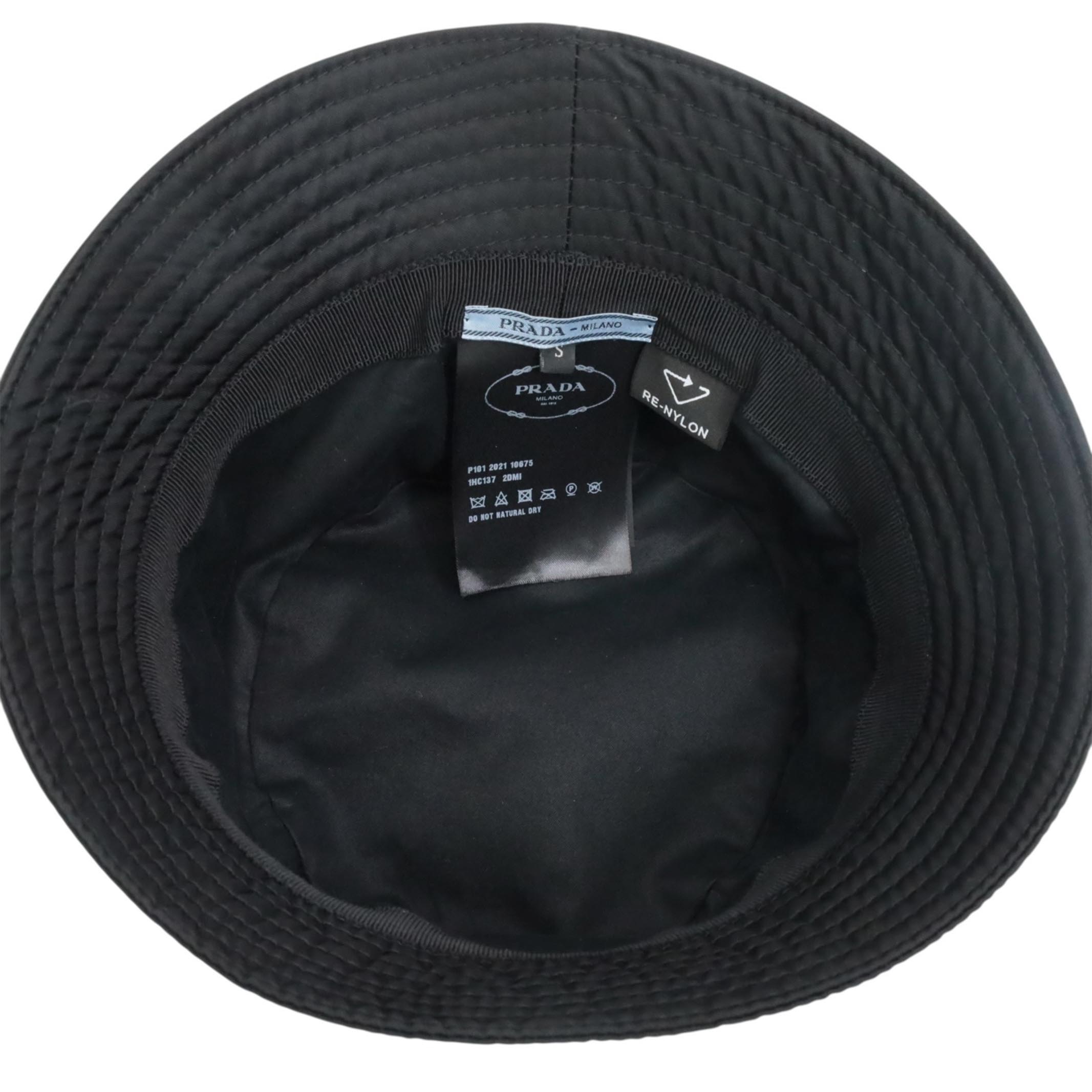 【返品OK】【中古Aランク】PRADA プラダ 1HC137 Re Nylon リ ナイロン ハット M ポリアミド ブラック 黒 メンズ レディース バケハ