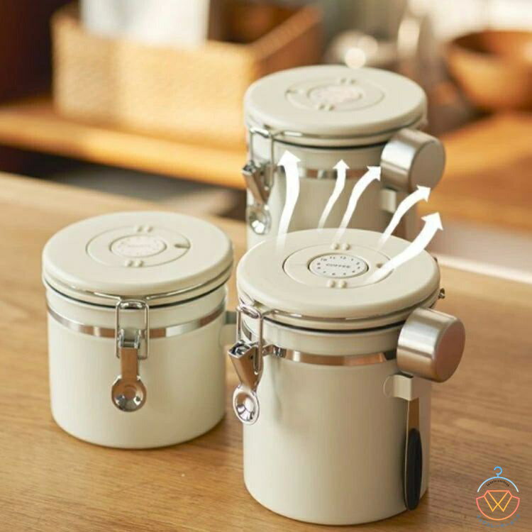 コーヒーキャニスター 1200ml 1500ml 1800ml コーヒー保存容器 コーヒー豆密閉容器 ステンレス製 茶筒 日付表示 防湿保存缶 遮光保存 珈琲缶 紅茶 お茶 保存 乾燥食品保存容器瓶 排気バルブスプーン付き 大容量 貯蔵タンク キッチン用品 プレゼント