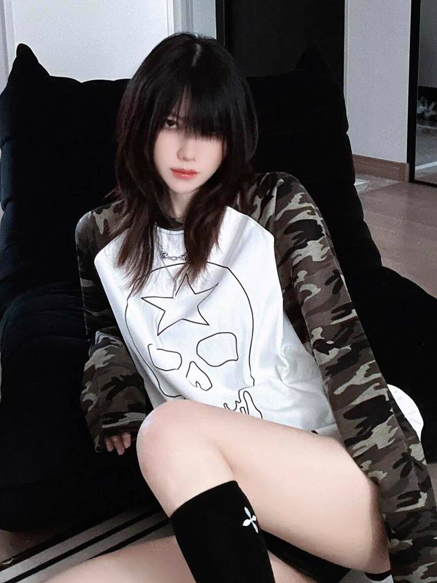 Rakuten - ロンT Tシャツ レディース 長袖 カットソー 迷彩 カモフラージュ スカル ドクロ 星 スター ラグランスリーブ トップス クルーネック 丸首 Y2K ストリート サブカル 地雷系 韓国 ファッション パンク ロック 派手 個性的 着痩せ 体型カバー 春 秋 冬 大きいサイズ