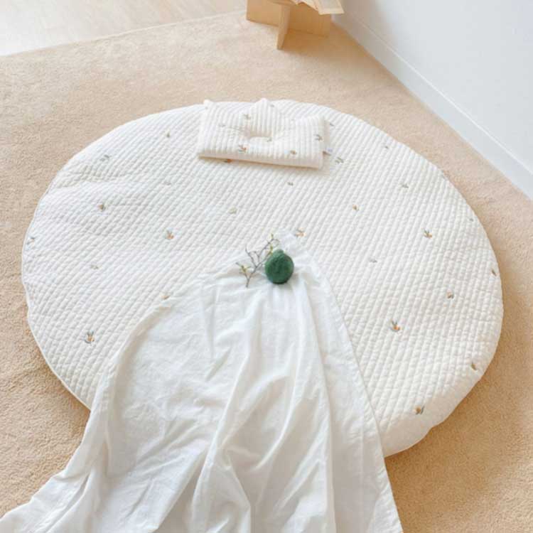 月齢 赤ちゃん フォト プレイマット お昼寝マット 月齢 コットン ベビーマット 月齢フォト ベビー 円形 マット 刺繍 ごろ寝アート 寝相アート よちよちマット プレゼント 出産祝い 洗える ギフト イブルマット サニーマット