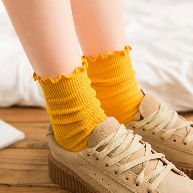 フリル 女性 くしゅくしゅ ルーズソックス 送料無料 コットン リブ クルー丈 カジュアル フリルソックス 暖かい 靴下 防寒対策 ミドル丈 大人 可愛い 3足セット フリーサイズ 伸縮性 おしゃれ レディース 秋冬 無地 通勤 通学 春夏