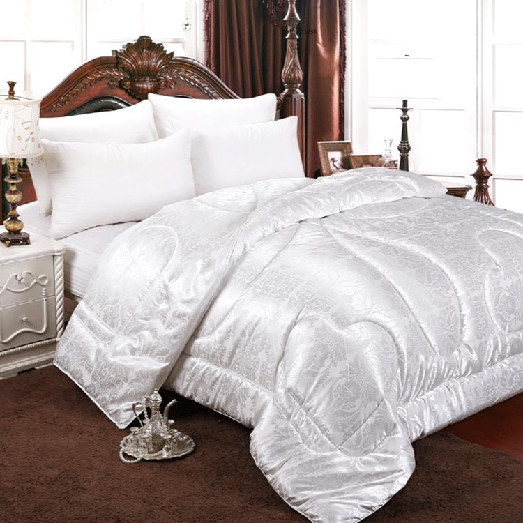 中綿シルク100% 真綿肌掛け布団 布団 ふとん ダブル 掛け布団 シングル 5.0kg 200*230cm まわた布団 掛け布団 ぶとん ふとん 掛ふとん 掛布団 かけ布団 無地 母の日 父の日 敬老の日 プレゼント シルク布団 [2]