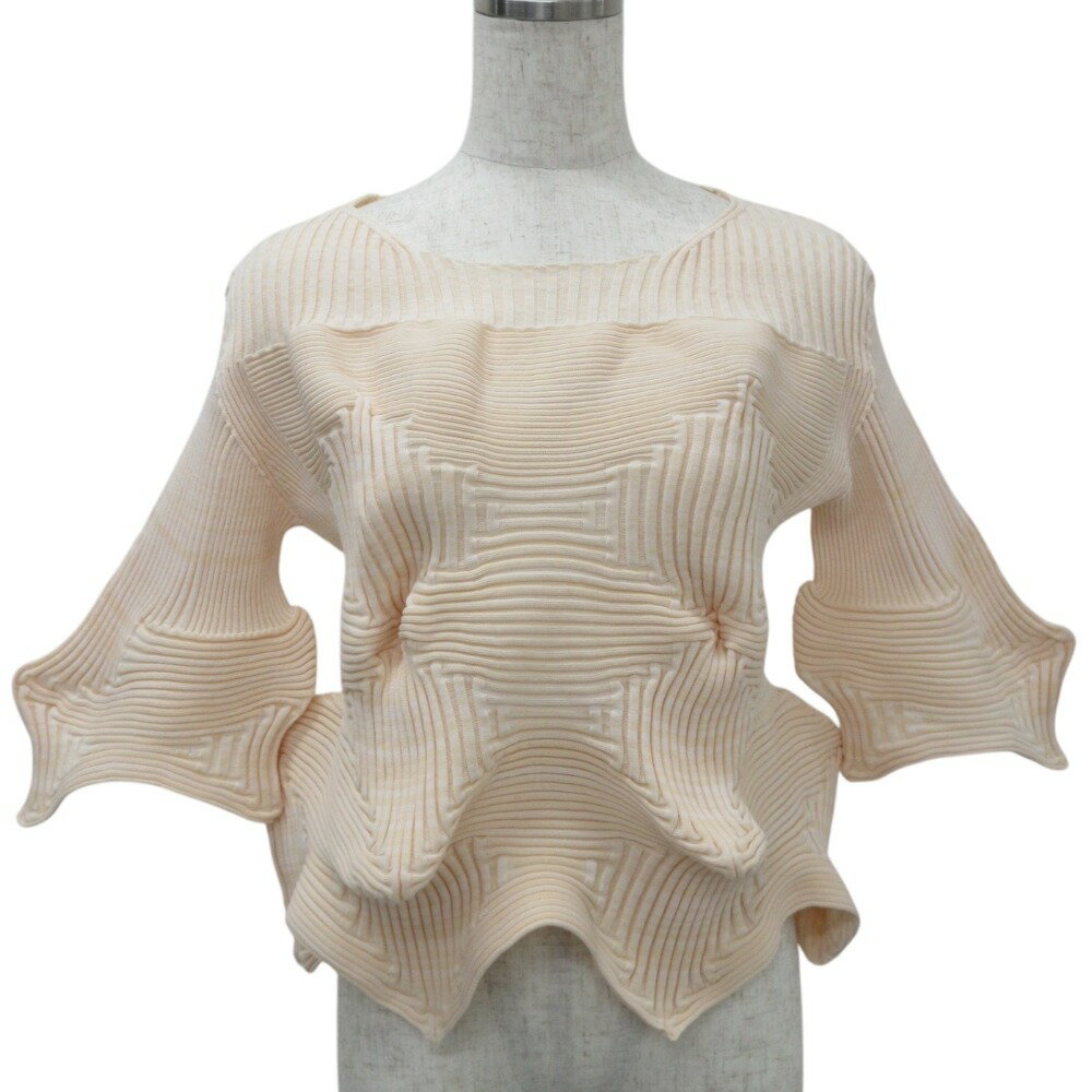 【中古】 クリーニング済み 美品 23SS ISSEY MIYAKE イッセイミヤケ KONEKONEライン 変形ニット カットソー IM31KN798 サイズ2 ピンク レディース Luxs ブランド古着のリュクスのサムネイル