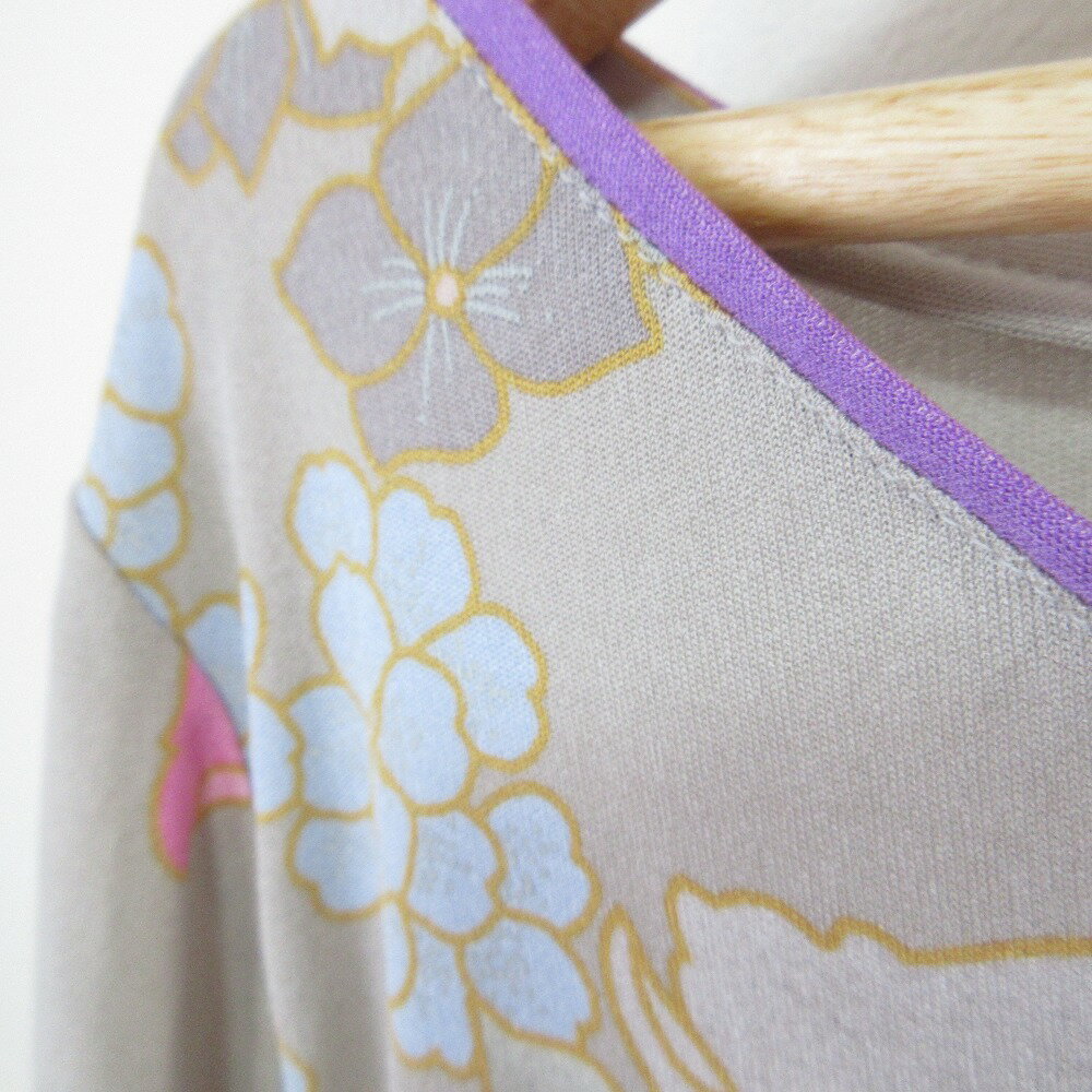 【中古】美品 LEONARD PARIS レオナールパリ フラワープリント ストレッチ 長袖 Vネック シルクチュニック ブラウス サイズ44 グレー レディース Luxs ブランド古着のリュクス