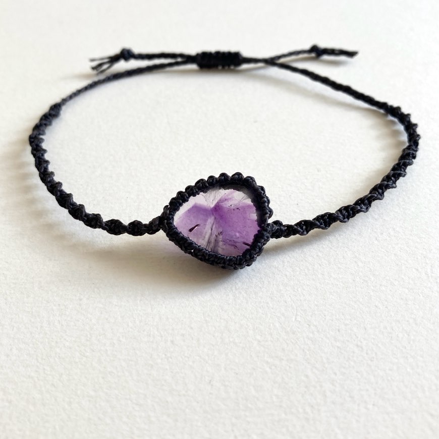 アメジストブレスレット アメシストブレスレット トラピチェアメジストブレスレット マクラメブレスレ..
