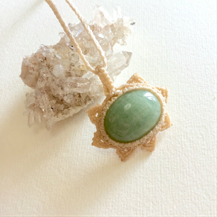 アクアマリンマクラメペンダント 天然石 アクアマリン 水色 みずいろ マクラメペンダント 花 3月誕生石 パワーストーン LUZ プレゼント ギフト 贈り物