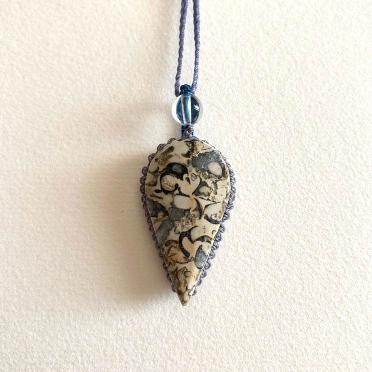 貝化石ペンダント 化石アクセサリー 化石 貝化石 巻貝化石 フォッシル fossil