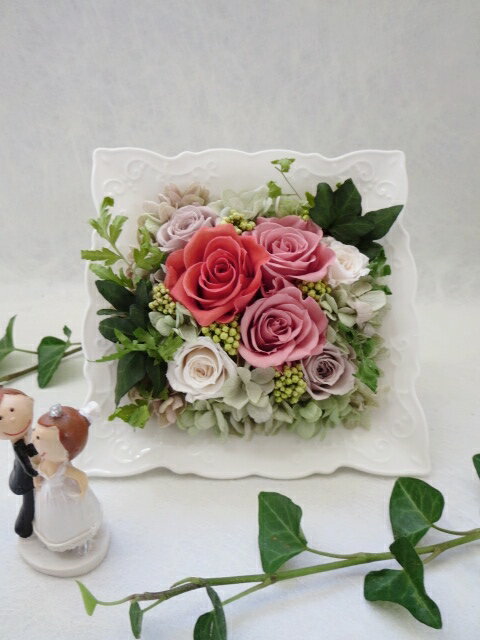 【プリザーブドフラワー】ギフト　フレーム　お祝い　結婚祝い　お誕生日　出産祝い　母の日　　クリアケース付きのサムネイル