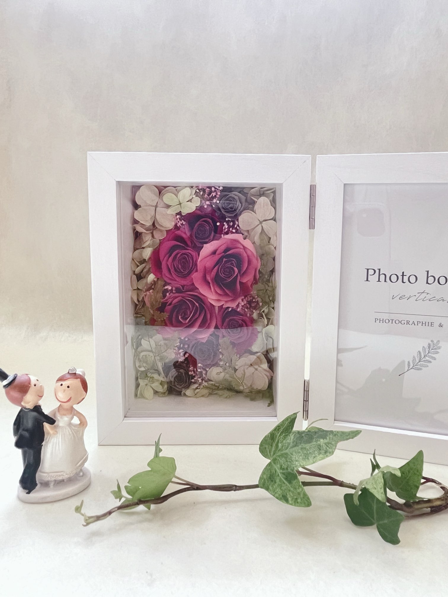 【プリザーブドフラワー】フォトフレーム　写真立て　　お祝い　お誕生日　結婚祝い　出産祝い　母の日　敬老の日　クリスマス　退職　卒業　スーパー SALE半額のサムネイル