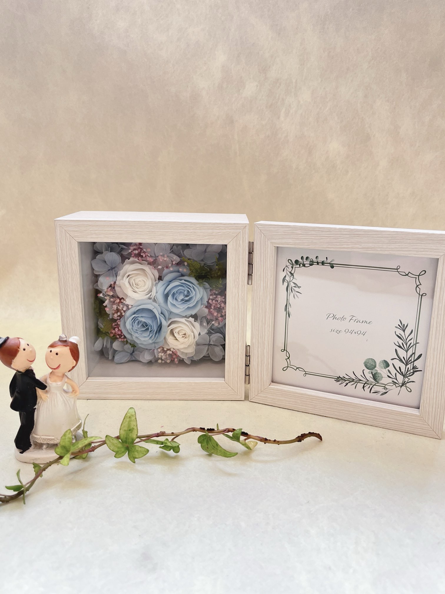 【プリザーブドフラワー】フォトフレーム　スクエアS　写真立て　　お誕生日　結婚祝い　出産祝い　ペット　　【母の日】　正方形写真　退職　還暦　敬老の日　額縁 ブルー　青のサムネイル