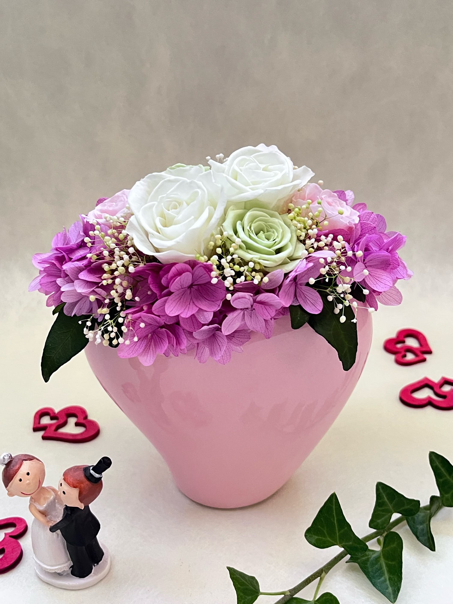 【プリザーブドフラワー】ギフト　プレゼント　お祝い　結婚祝い　お誕生日　母の日　お礼　お見舞い　卒業　退職　　ピンク　ハートの器　　【限定1個】のサムネイル