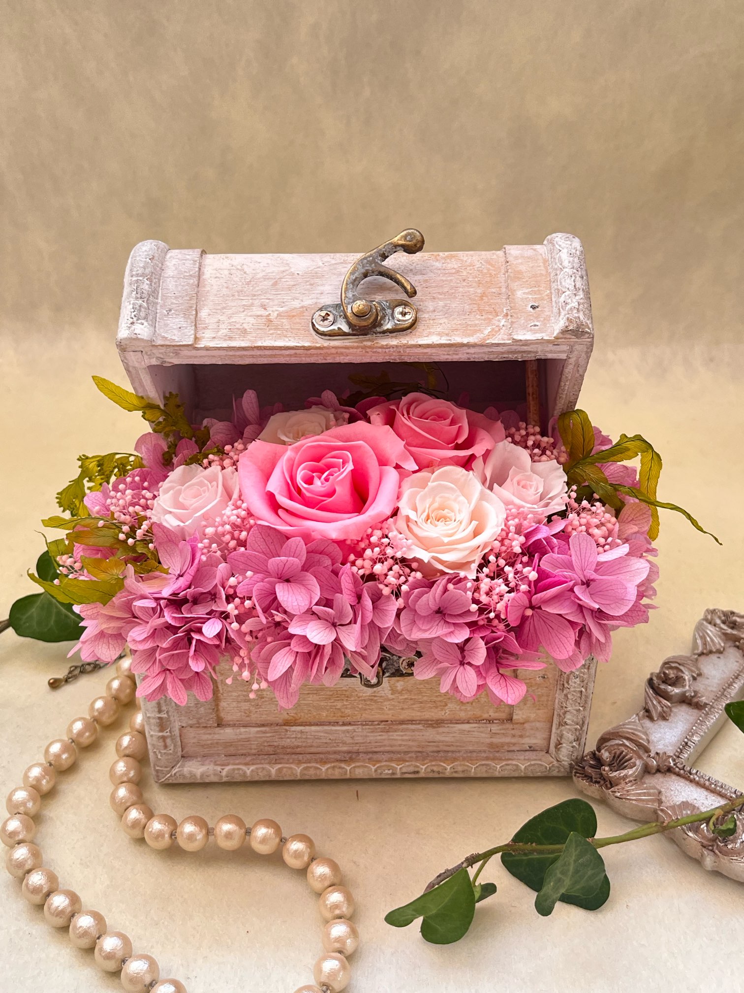 【プリザーブドフラワー】ギフト プレゼント ボックス クリスマス お誕生日 結婚祝い 母の日 敬老の日 退職 卒業 お見舞い ピンク