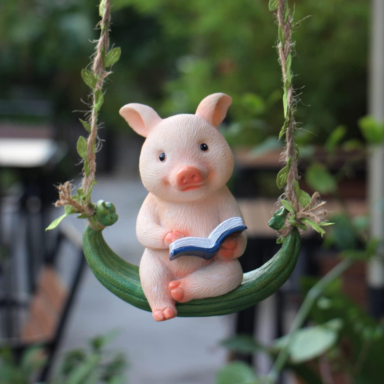 ブタさんのオブジェ 引っ掛けられる インテリア 置物 Amazon.co