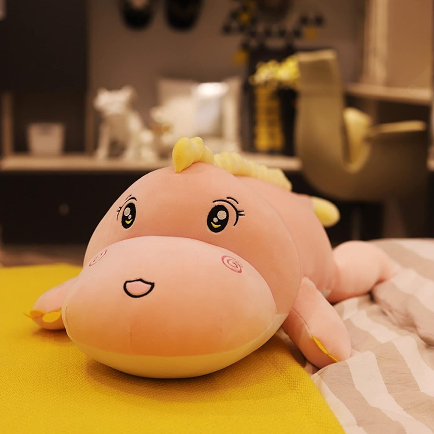 　　　 ◆◇◆売れている秘密◆◇◆ サイズ：130cm/80cm/50cm 高品質素材：ぬいぐるみ内層は高品質の3Dpp綿をふっくらと弾力性のあるもので、外層はポリエステルの超ソフトショートぬいぐるみで作られています。 手触り：生地は弾性のある素材で、気持ちいい感触です。抱きつくだけて自然に安心感や抱擁感を得らます。 用途：お誕生日や記念日、祝日、バレンタインデー、クリスマスなどの節日に子供や恋人、友達、親などの方へのプレゼントとしても最適です。また、リビング、ベッド、車の中、お店に飾ってもいいです。 洗濯：手で洗うと汚れを取れます。洗濯機に入れないでくださいね。 　　　◆◇◆注意事項◆◇◆ご覧のモニターの環境、撮影環境により実物と色味が異なって見える場合がございます。湿った状態で他のものと擦り合わせると色が移る恐れがあります。濃色品の洗濯時は、白色、淡色と分けて洗ってください。説明 注意事項（ご購入前にご一読お願い致します） 1、ご使用のモニター、デバイス環境より色の見え方が異なる場合がございます。また、生産ロットにより同品番でも色味が異なる場合がございますのでご了承ください。2、生産、検査、梱包上ではちゃんと管理されますが、見逃しの可能性あるので、もしお受け取りの際に割、割れ、傷、汚れなどの問題がありましたら、ぜひ弊社までご連絡ください。必ず100％で返金、交換します、もしメールで弊社にご連絡頂けないと、対応できないから予めご了承ください。