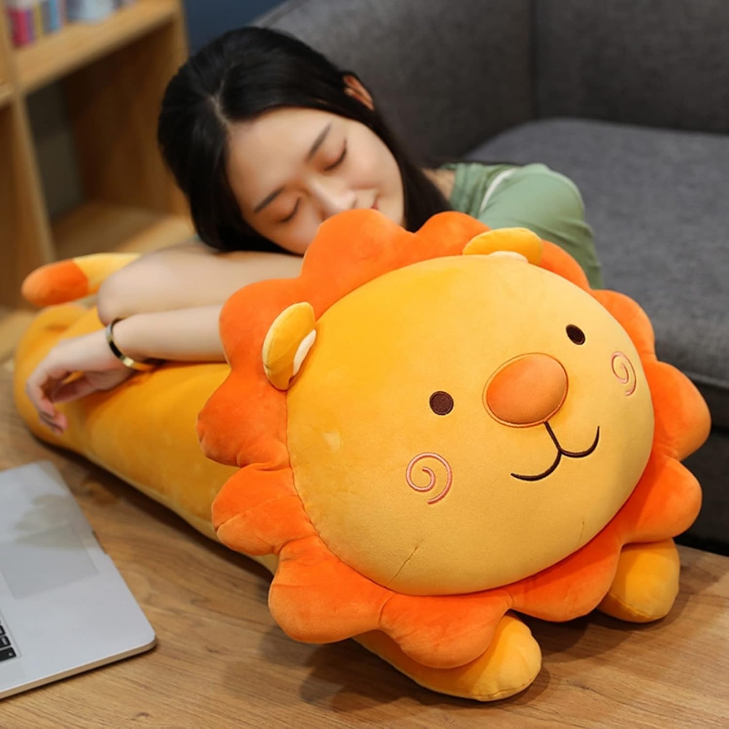 Lion - 【25％OFFクーポン】ライオン　抱き枕　ぬいぐるみ　可愛い　もちもち　弾力性　ウエディングプレゼント　ねむねむ　抱きまくら　添い寝まくら　クッション　背当たれ　腰枕　うつ伏せクッション　35-90cm