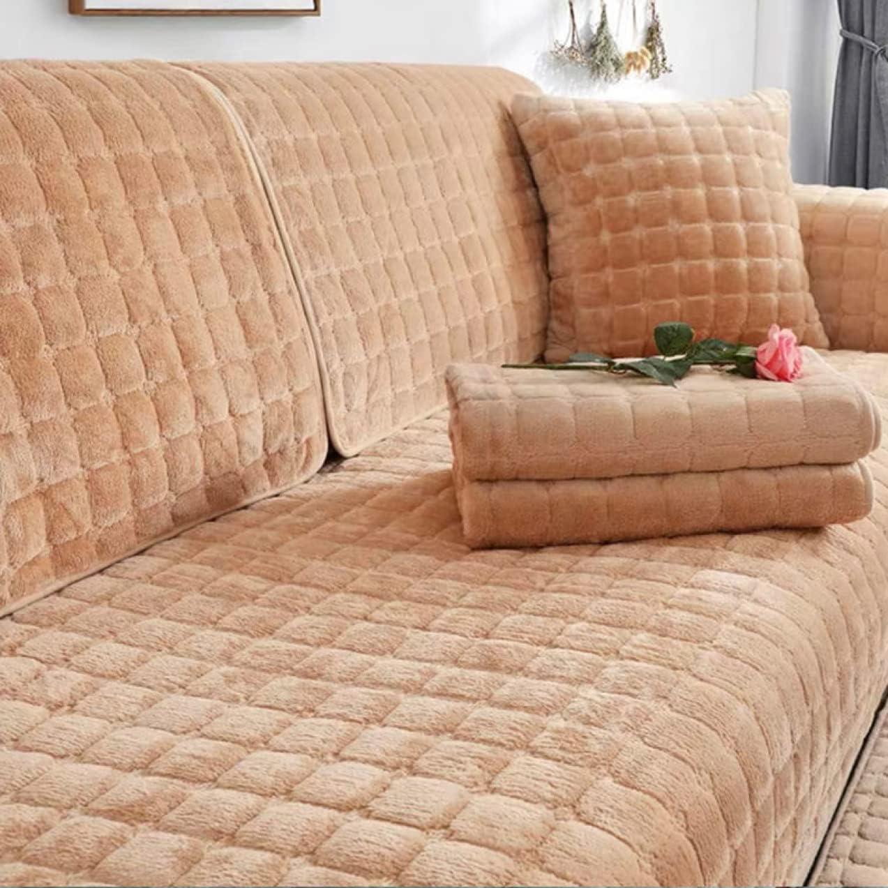 　　　 ◆◇◆売れている秘密◆◇◆ ◎「商品仕様」※一枚ずつ販売※ 【素材】ベロア、ポリエステル 【サイズ】70*70cm 70*150cm 70*180cm 70*210cm 90*70cm 90*90cm 90*120cm 90*160cm 90*180cm 90*210cm 90*240cm 110*110cm 110*160cm 110*180cm 110*210cm 110*240cm （クッションカバー：A45*45cm クッション：B45*45cm ）【サイズは測定方法によって誤差は1-3cmの可能性があります。購入前自宅ソファーのサイズを測って、15〜30cm上のサイズを購入とオススメです。】 Point1：▼ベロア様な素材で作られ、ずれにくく、肌に優しく?丈夫ですが柔らかいです、安心にお使いいただけます。生地はしっかりしていて?丈夫なソファーカバーです?耐磨耗性も良い?毛玉ができなく、シュリンクもしないで?長持ちできると思います。清新で優雅なスタイルは、部屋の雰囲気が簡単に変わります。●寒い季節はひんやり感じる合皮のソファーなどに掛ければ、いつものソファーがとびきりのリラックススペースに！ Point2：▼防塵?キズ防止、犬猫対策：ペット、ほこり、髪の毛、そして子供の落書きやその他の損害からあなたのソファを防ぎます。カバーの裏に滑り止めのゴム顆粒がついていて、ソファーに傷をつけなく、そしてズレにくいです。この厚手なポリエステルでできたマルチカバーは防塵?キズ防止がもちろん、爪とぎ対象にならず、かけるだけで愛猫に楽園になれるかも！ Point3：▼広い使用範囲：マルチカバーの仕様でダブルソファー、シングルソファー、寝椅子、カーペット、シーツ、ベッドカバーや毛布などの場合にも適用します、かけるだけでイメージチェンジ、お部屋の雰囲気まであったかほっこり〜冷たいリビングをあたかな空間へ導いてくれます。 Point4：▼洗濯可能：洗える、小さく折りたためるので、収納に便利で、洗濯機で洗うことができます。表面には微細な絨毛があり?とっても柔らかい肌触りです。洗濯機で洗う時には、柔らかい程度の洗いを選択してください。本製品も折りたためるので収納しやすいです。お手入れが簡単なので、オールシーズン使用できます。常温水洗ならドライクリーニングも洗濯機でクリーニングも可です。 　　　◆◇◆注意事項◆◇◆ご覧のモニターの環境、撮影環境により実物と色味が異なって見える場合がございます。湿った状態で他のものと擦り合わせると色が移る恐れがあります。濃色品の洗濯時は、白色、淡色と分けて洗ってください。説明 ※一枚ずつ販売※※好きな色とサイズをご自由に選択でき、ご購入する前にぜひ自宅ソファーのサイズを確認してください。 ◎商品仕様： 【素材】ベロア、ポリエステル 【サイズ】 70*70cm 70*150cm 70*180cm 70*210cm 90*70cm 90*90cm 90*120cm 90*160cm 90*180cm 90*210cm 90*240cm 110*110cm 110*160cm 110*180cm 110*210cm 110*240cm （クッションカバー：A45*45cm クッション：B45*45cm ） ●極細マイクロファイバー繊維のなめらかであたたかな肌ざわり ●立体感のあるサークルキルトで、見た目も座り心地も暖かいマルチカバー ?材質? 特徴はそのベルベットのようななめらかな感触。季節を問わず一年を通して活躍します、機能的で暮らしを快適にしてくれ、広げるだけでインテリアの雰囲気もガラリと変わる。寒い季節はひんやり感じる合皮のソファーなどに掛ければ、いつものソファーがとびきりのリラックススペースに ?お部屋の模様替え? 柔らかい肌にやさしく、四季に適用します、多彩な色で簡単に部屋の雰囲気を変えることができ、部屋をより魅力的にする。カラフルな生地で、日常生活もより明るく、より鮮やかに。見ているだけで明るく気分になれます。★ソファカバーを変えるだけで、まるで新品ソファに、気軽にソファーのイメージチェンジ。★ ?防塵、防汚れ? ソファーに掛けたり、ソファーの防塵、防汚れ作用を発揮します。カバーが汚れになったら、あらってからきれいになり、長期間使えます。一旦汚れものがソファーに落ちると、万が一汚れてしまっても、洗濯良い。 ?ソファーの保護カバー? ソファーの保護カバーとしてだけでなく、ペットがソファーを傷つけるのを防ぐためにベットマットとしても使用できます。家具の汚れやベットの毛から保護します。★猫の爪とぎ防止お家がペットが伺うと、猫などペットと安心遊びびましよう。猫の爪とぎの心配がありません。★ ?お使う場所? ダブルソファー、シングルソファー、寝椅子、出窓、ござ、カーペット、マルチカバー、ソファカバー、ソファ毛布、ソファタオル、防塵カーペット、キャンプカーペット、旅行毛布などの場合に適用します。実用性も美観性も備えている、気軽にお部屋の飾り付けを変えます。この製品は各種類の革製ソファーと布製ソファーに適用します。肘付きソファーと肘なしソファーとも対応できます！ キーワード検索用： マルチカバー ソファー ベッドカバー 長方形 3人掛け 大判 正方形 ポリエステル 北欧 キルト 2人掛け ソファカバー 2人がけ 肘あり 1人がけ ふわふわ マルチカパー コットン 絨毯 1人/2人/3人用 防滑 通用型 カウチ保護 洗濯可 防塵 防寒 家庭用 ベランダ用 ソファー用 母の日 新居 肘なし シングル 柄 ダブル ペッドカバー 掛けるたけ 花柄 滑り止め チエック 北欧風 多機能 おしゃれ