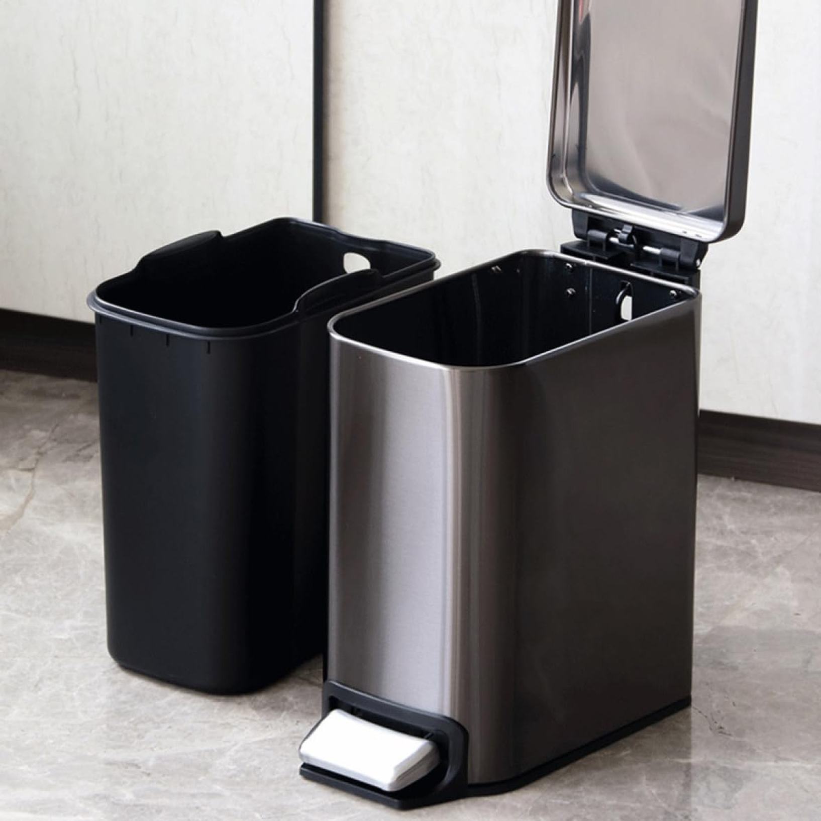 ごみ箱 ゴミ箱 ペダル ふた付き 6リットルペール 10L ゴミ箱 ブラック ごみ箱 ステンレス製 蓋付 べダル付 おしゃれ キッチン シンプル 分別 スタイリッシュ ステンレス製 分別 ゴミ箱 衛生