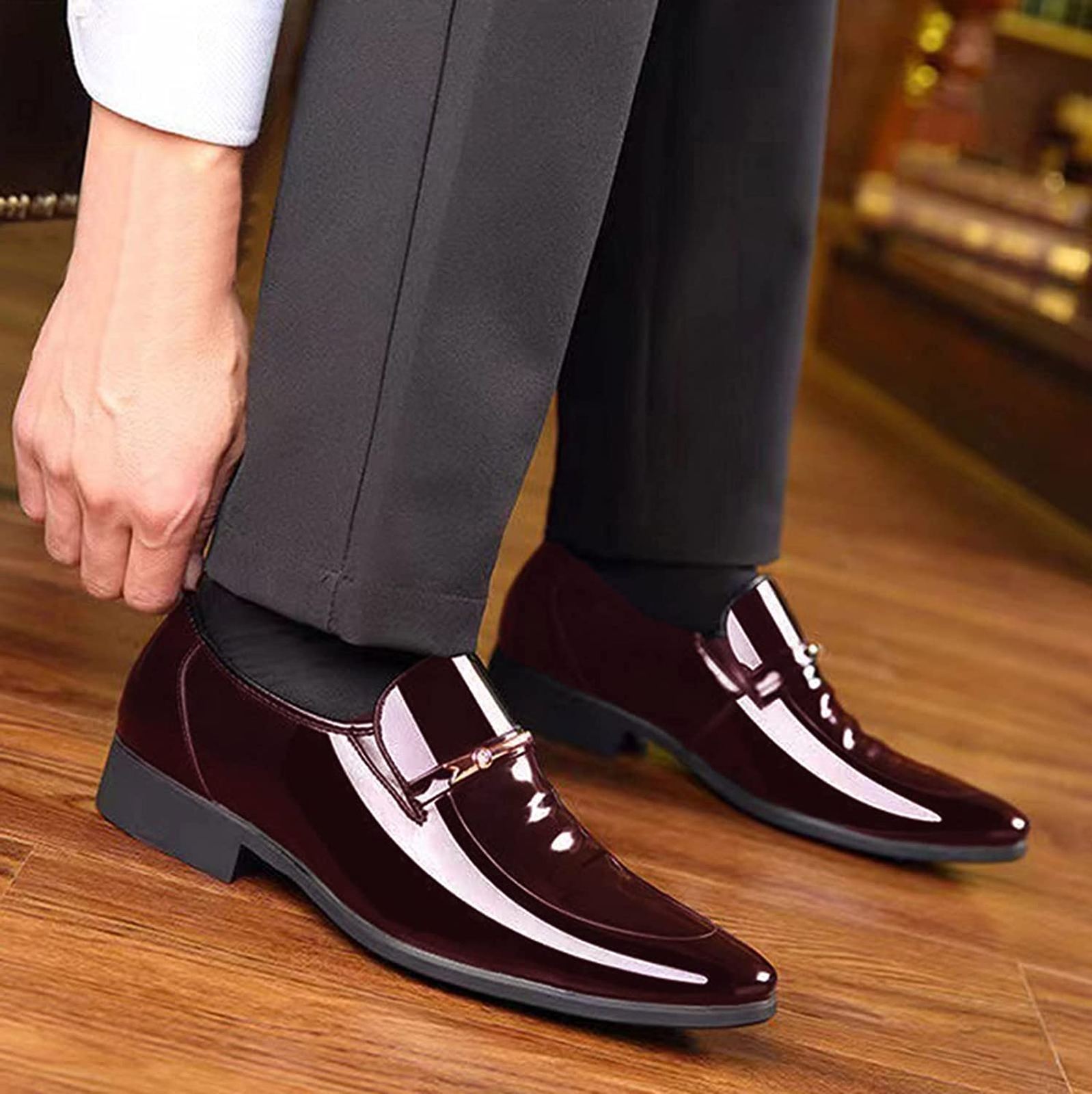 メンズ ビジネスシューズ 革靴 メンズ ビジネス 幅広 フォーマル 紳士靴 冠婚葬祭靴 スタイリッシュ 普段用 ドレスシューズ カジュアル お見合い パーティー 二次会 大人 防滑 プレゼント 革靴