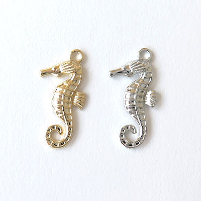 タツノオトシゴチャーム メール便対応 ハンドメイドパーツ ビーズ ピアス アクセサリーパーツ