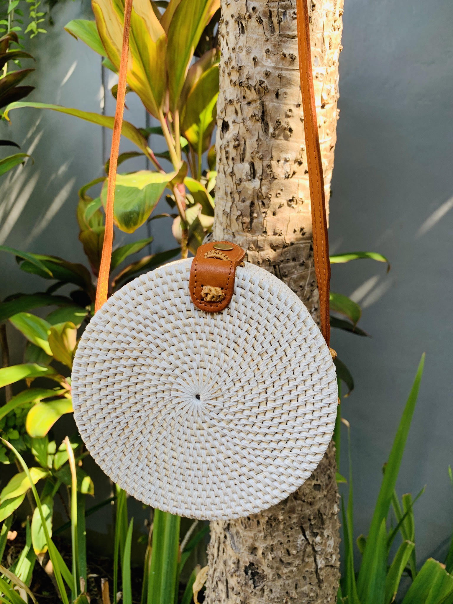 バリ島買付!ASHITABAアタバッグ かごバッグ 編み込みバッグ レディース 夏 トートバッグ ビーチバッグ サークル 丸型